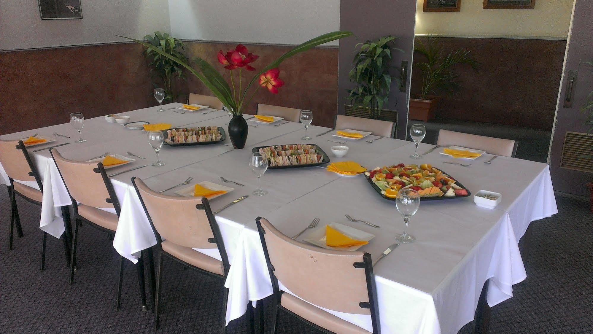 Lindy Lodge Motel Adelaide Bagian luar foto