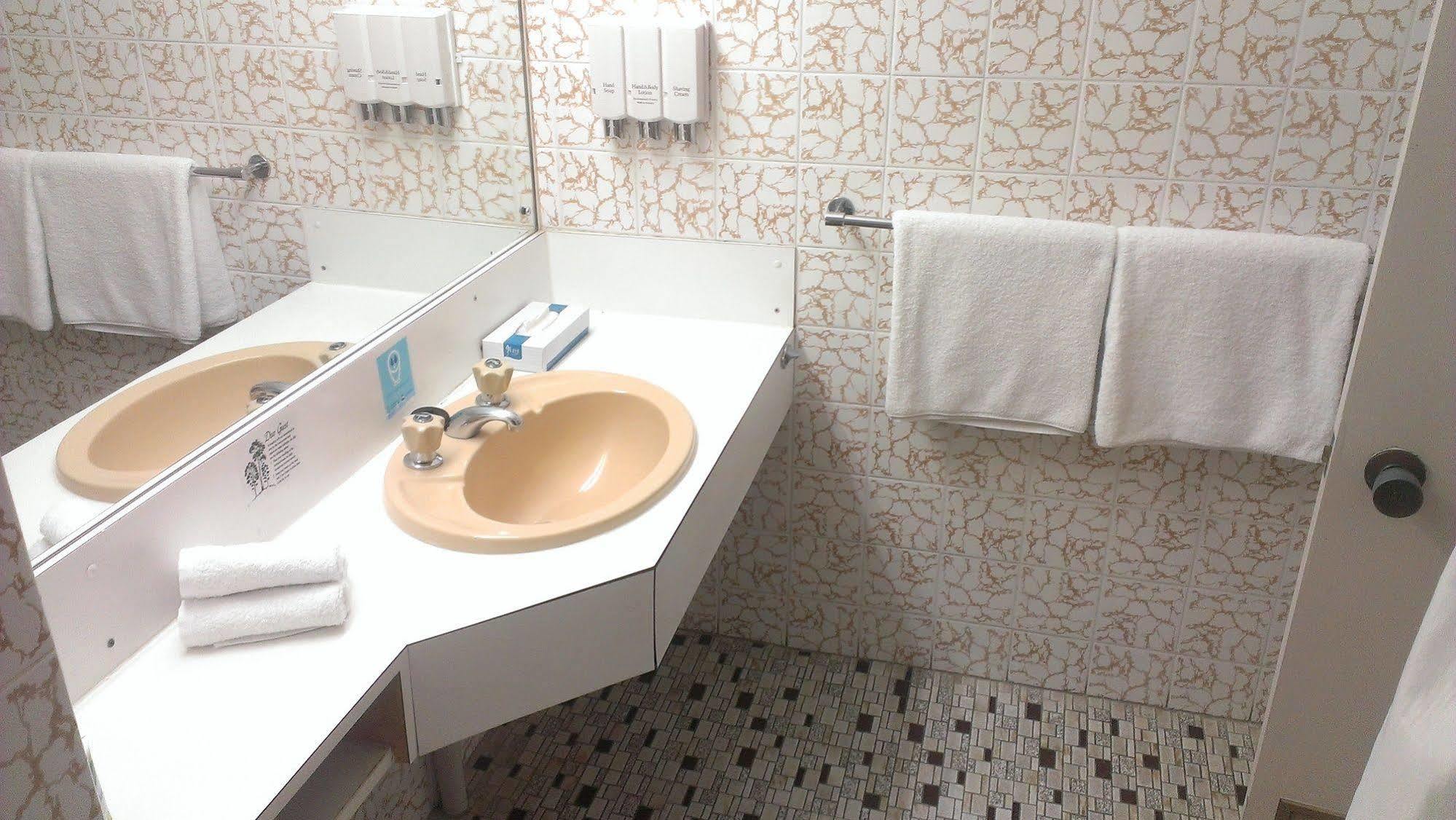 Lindy Lodge Motel Adelaide Bagian luar foto