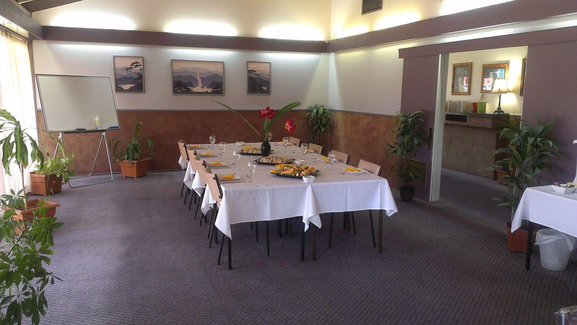 Lindy Lodge Motel Adelaide Bagian luar foto
