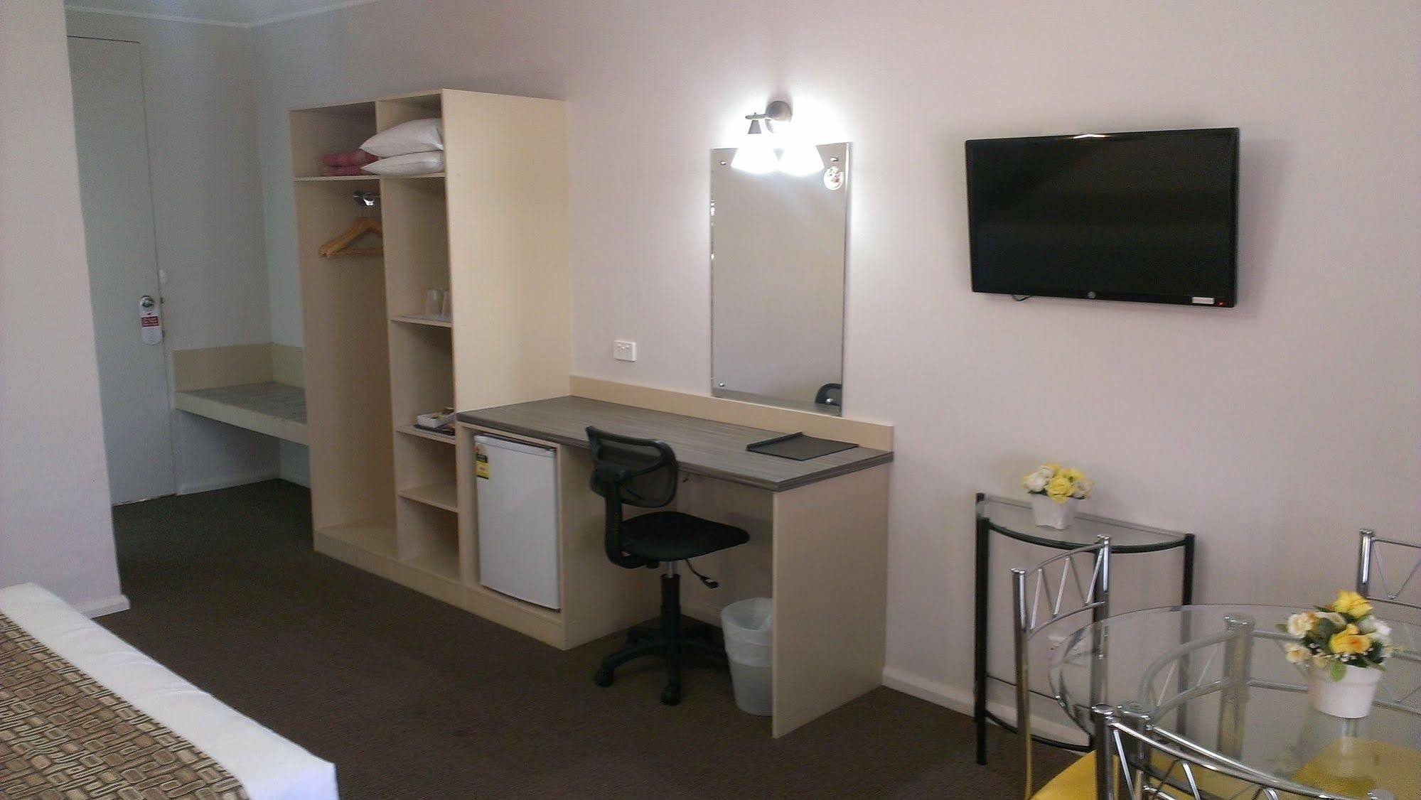 Lindy Lodge Motel Adelaide Bagian luar foto
