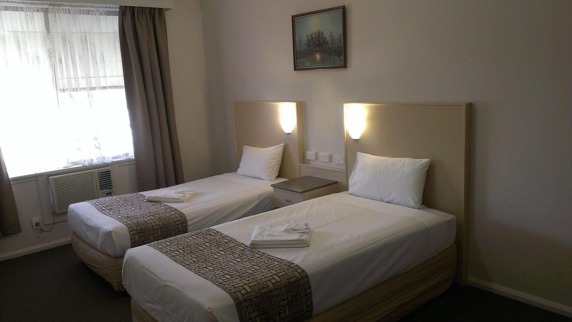 Lindy Lodge Motel Adelaide Bagian luar foto